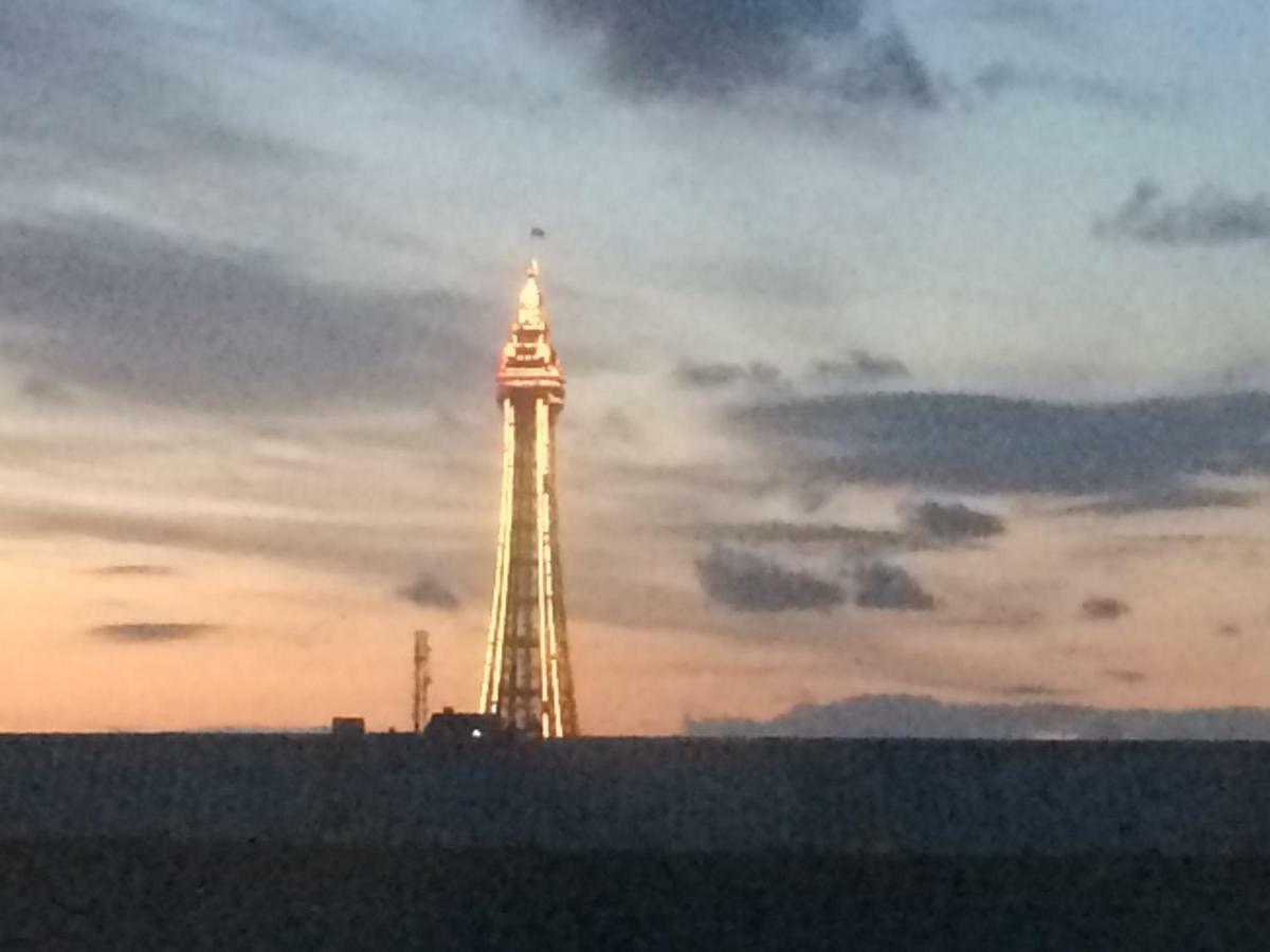 Aparthotel Coniston Blackpool Exterior photo